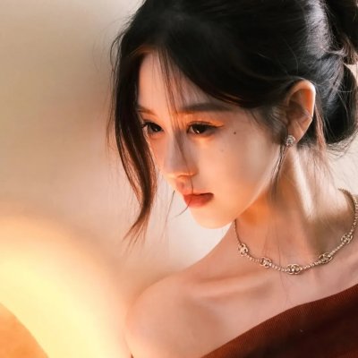 月亮中的亚马逊女人